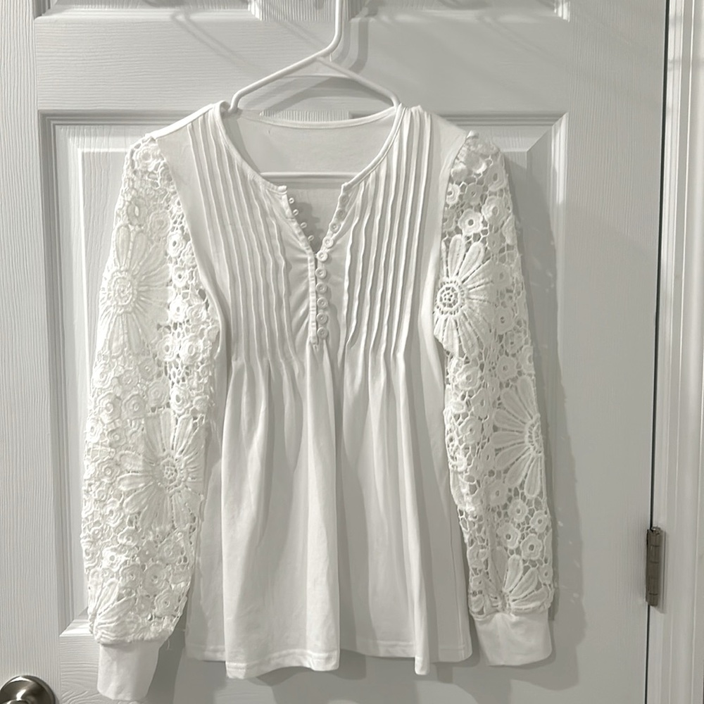 Women’s size small white long sleeve